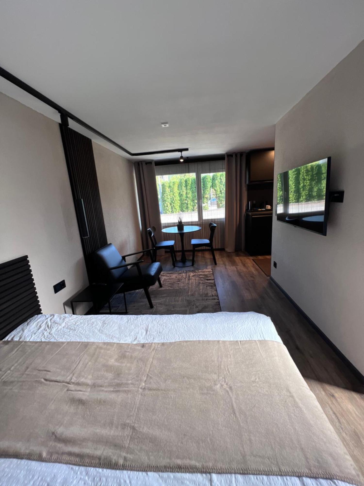 Keller Apartment Зулц-ам-Некар Екстериор снимка